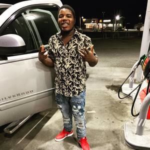 Meet your Posher, Devonte